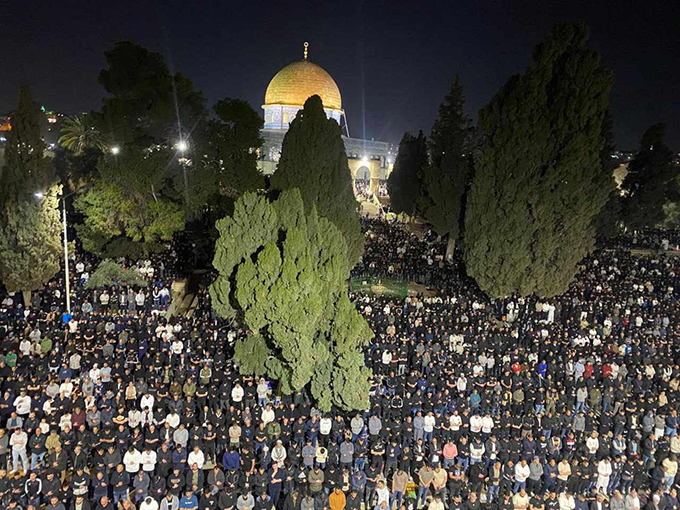 130 ألف مصلٍّ أدوا صلاتي العشاء والتراويح في المسجد الأقصى المبارك